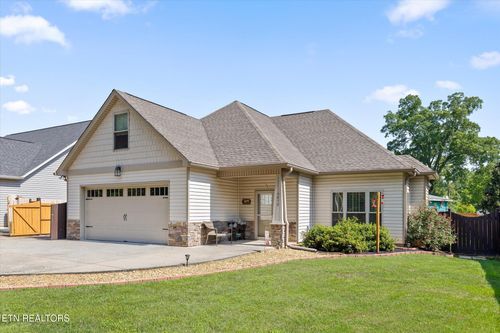 5979 Winding Ln, Hixson, TN, 37343-3677 | Card Image
