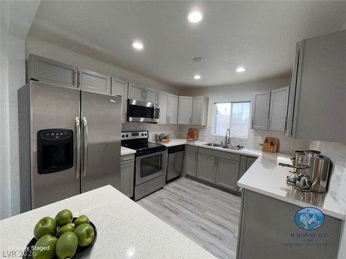 1-536 S 11th St, Las Vegas, NV, 89101-7120 | Card Image