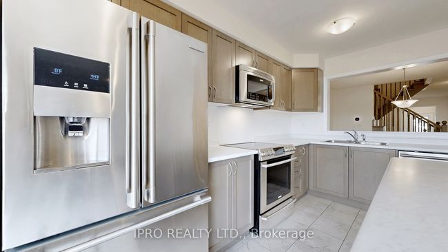 1145 Dragonfly Ave, House attached with 3 bedrooms, 3 bathrooms and 1 parking in Pickering ON | Image 19