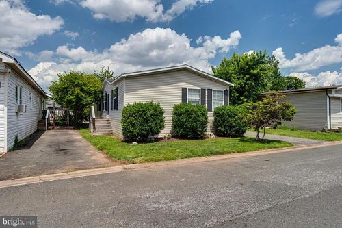 4258 Airline Pkwy, CHANTILLY, VA, 20151-3968 | Card Image