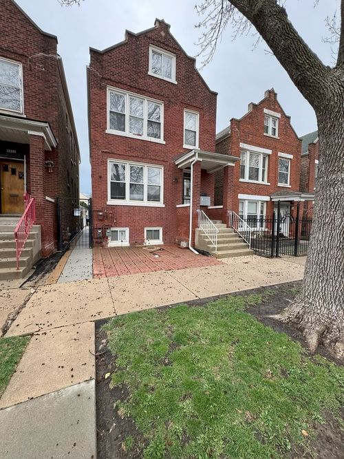 4450 Richmond St, Chicago, IL, 60632-1926 | Card Image
