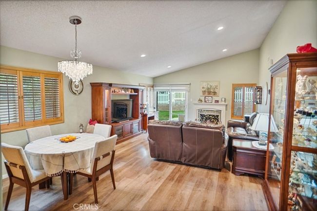 27945 Sycamore Creek Dr, House other with 4 bedrooms, 2 bathrooms and 2 parking in Valencia CA | Image 4