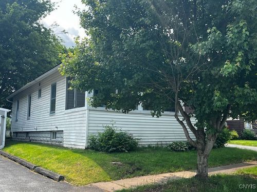 10 Russell Ave, Yorkville, NY, 13495-1217 | Card Image