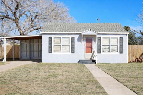 709 10th Street, Shallowater, TX, 79363 | Card Image