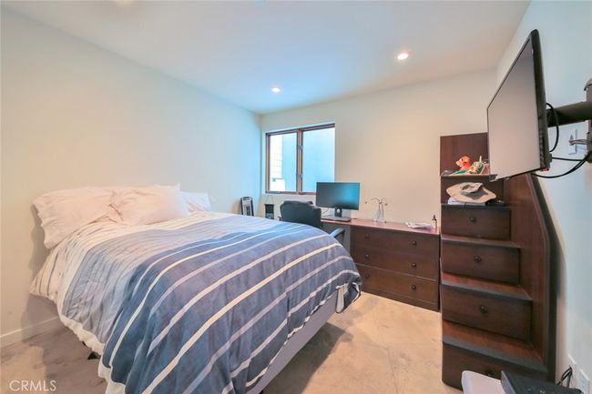 104 Manhattan Ave, Townhouse with 4 bedrooms, 4 bathrooms and 4 parking in Manhattan Beach CA | Image 22