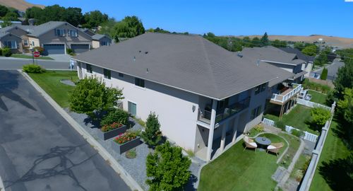 1942 Sky Meadow Ave, Richland, WA, 99352-8910 | Card Image