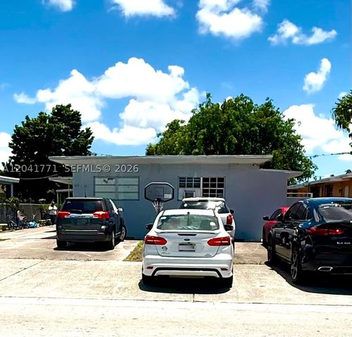 42 E 13th St, Hialeah, FL, 33010-3534 | Card Image