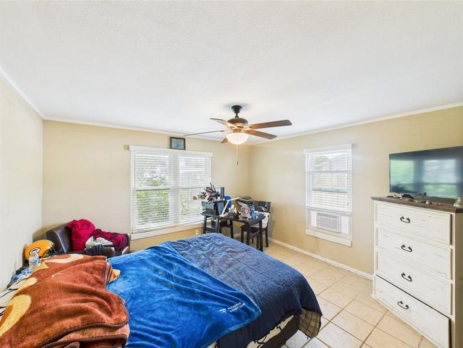 1429 S Mathis St, House other with 2 bedrooms, 1 bathrooms and null parking in Rockport TX | Image 15