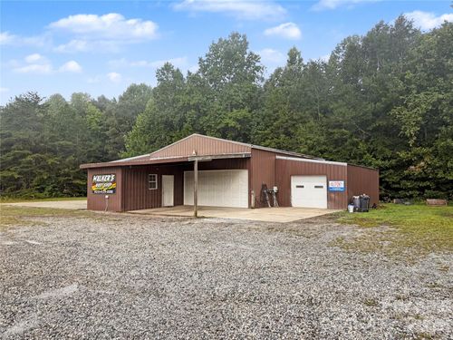 2330 Oakland Rd, Forest City, NC, 28043-6923 | Card Image