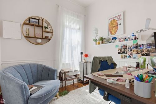 1337 W Barry Ave, Chicago, IL, 60657-4244 | Card Image