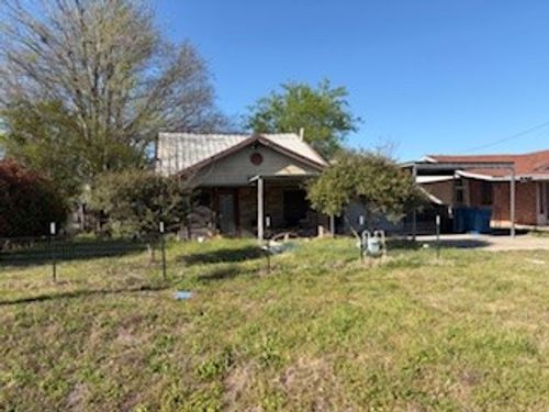 1129 E Palestine St, Mexia, TX, 76667-3028 | Card Image