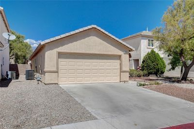 4824 Royal Lake Avenue, House other with 3 bedrooms, 2 bathrooms and null parking in Las Vegas NV | Image 2