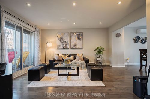 8-6780 Formentera Ave, Mississauga, ON, L5N2L1 | Card Image