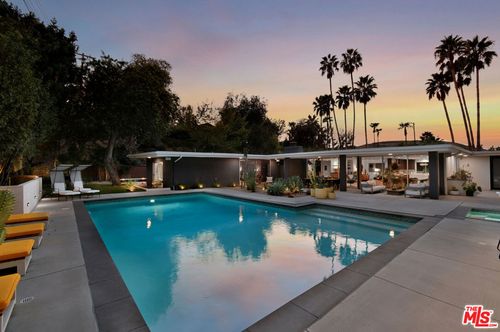 20150 Delita Dr, Woodland Hills, CA, 91364-3521 | Card Image