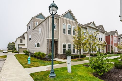 13276 E Lieder Way, Fishers, IN, 46037-5913 | Card Image