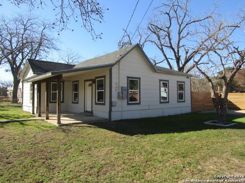 295 Commerce St, New Braunfels, TX, 78130-4417 | Card Image