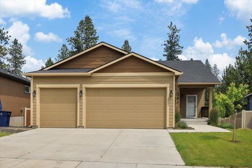 2905 S Custer Ln, Spokane, WA, 99223-1245 | Card Image