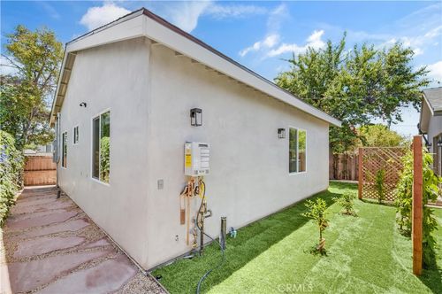 adu-6316 Babcock Ave, Valley Glen, CA, 91606-3119 | Card Image