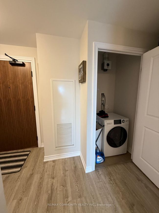 419 - 121 Highway 8, Condo with 3 bedrooms, 2 bathrooms and null parking in Hamilton ON | Image 4