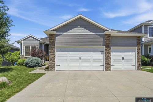 6210 Thompson Creek Blvd, Lincoln, NE, 68516-6597 | Card Image