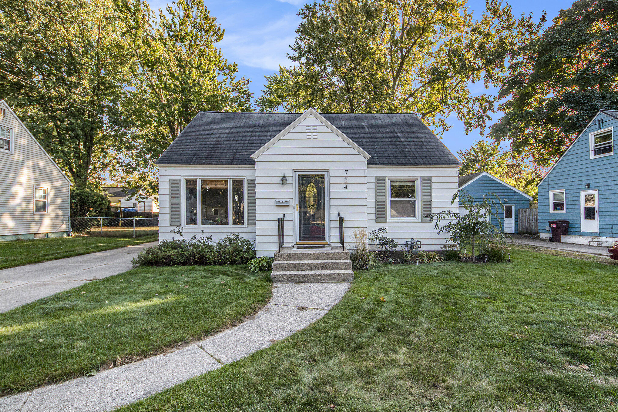 Cricklewood St, Wyoming, MI 49509