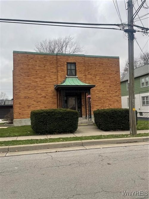 36 Flohr Ave, West Seneca, NY, 14224-1818 | Card Image