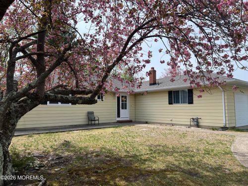 121 Fort De France Ave, Toms River, NJ, 08757-4322 | Card Image