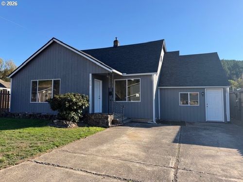 415 Moreland Ave, Drain, OR, 97435 | Card Image