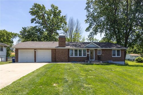 6603 N Grand Ave, Kansas City, MO, 64118-3320 | Card Image