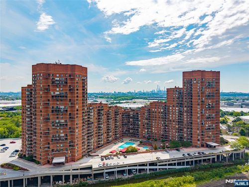 2006 Harmon Cove Tower, Secaucus, NJ, 07094-1741 | Card Image