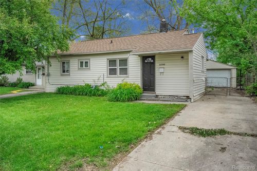 32565 Mason St, Westland, MI, 48186-4732 | Card Image