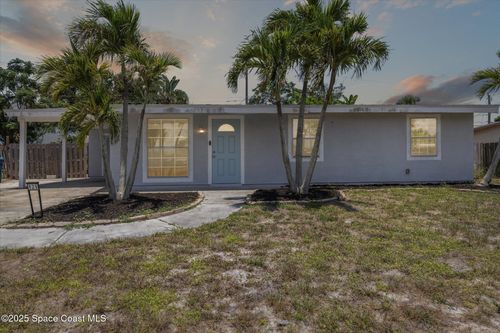 925 Abeto St Ne, Palm Bay, FL, 32905-5904 | Card Image