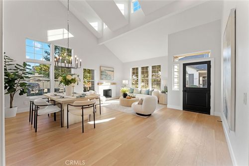 2041 Westminster Ave, Costa Mesa, CA, 92627-2137 | Card Image