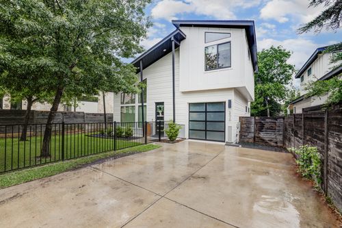 2-5520 Woodrow Ave, Austin, TX, 78756-1715 | Card Image