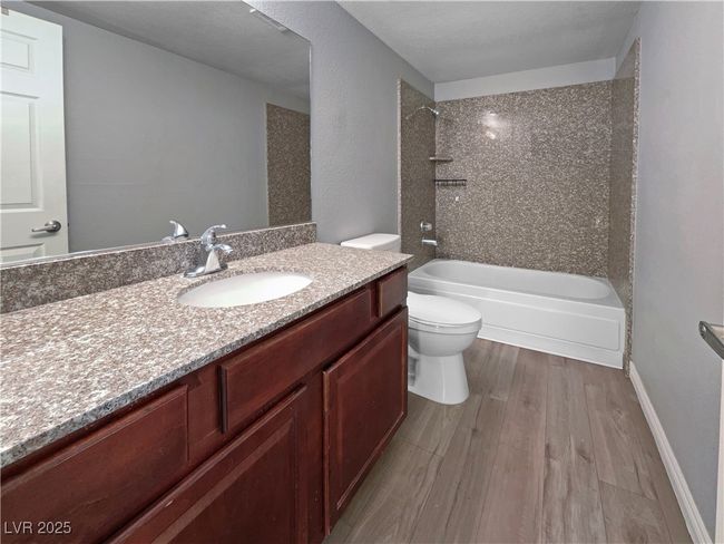 UNIT-421 - 5286 River Glen Dr, Condo with 1 bedrooms, 1 bathrooms and null parking in Las Vegas NV | Image 8