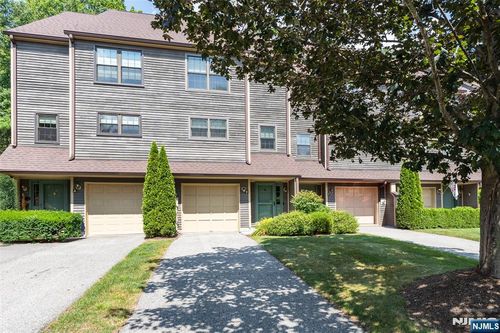 54 Beacon Hill Rd, West Milford, NJ, 07480-1259 | Card Image