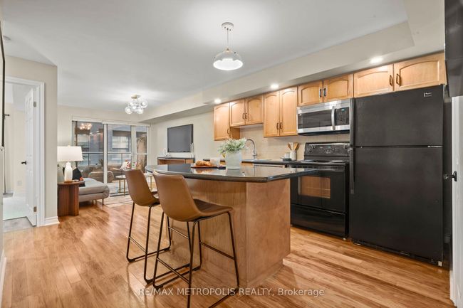 623 - 270 Wellington St W, Condo with 2 bedrooms, 1 bathrooms and null parking in Toronto ON | Image 10