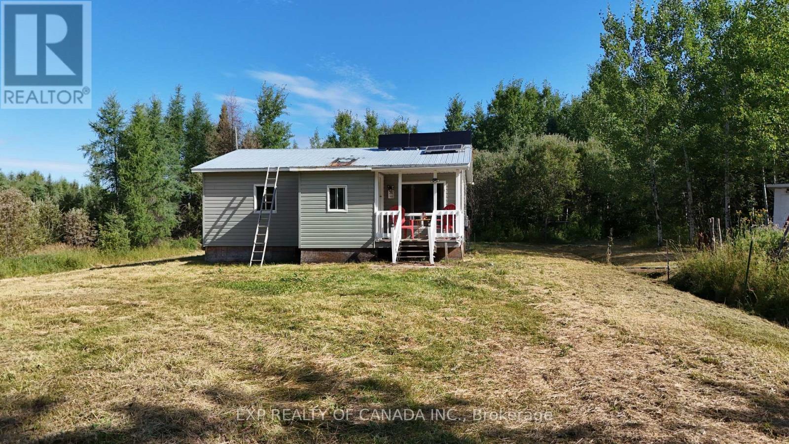 Residential in Cochrane (Cochrane Unorganized) 3