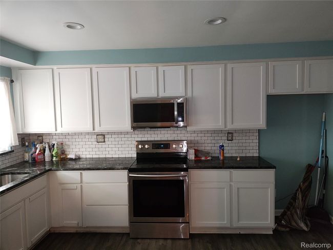 Kitchen | Image 9