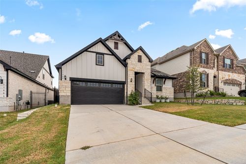 11008 Strawberry Roan Dr, Manor, TX, 78653-2427 | Card Image