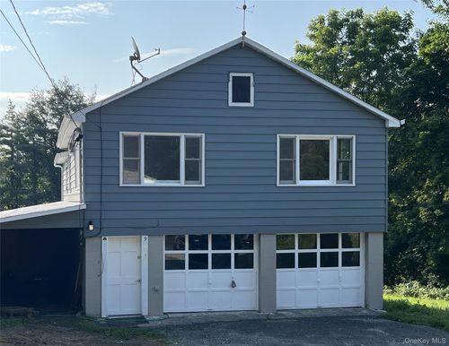 9 Cedar St, Staatsburg, NY, 12580-5801 | Card Image