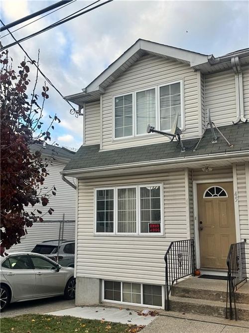 45 Winegar Ln, Staten Island, NY, 10310-1449 | Card Image
