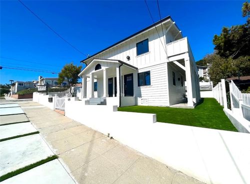 624 W 38th St, San Pedro, CA, 90731 | Card Image