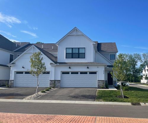 6426 Hamilton Woods Blvd N, Westerville, OH, 43081-4372 | Card Image