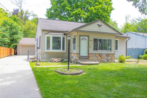 21110 Van Buren St, Southfield, MI, 48033-5976 | Card Image