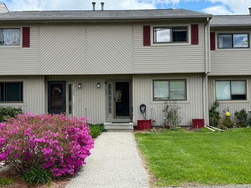 unit-304-28 Southbridge Rd, Charlton, MA, 01507-5258 | Card Image
