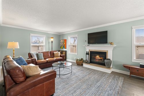 2604 69th St, Urbandale, IA, 50322-4976 | Card Image