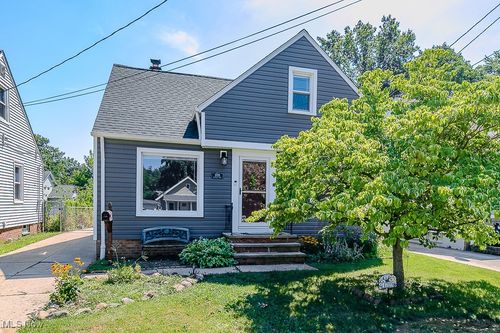 1709 Douglas Rd, Wickliffe, OH, 44092-1005 | Card Image
