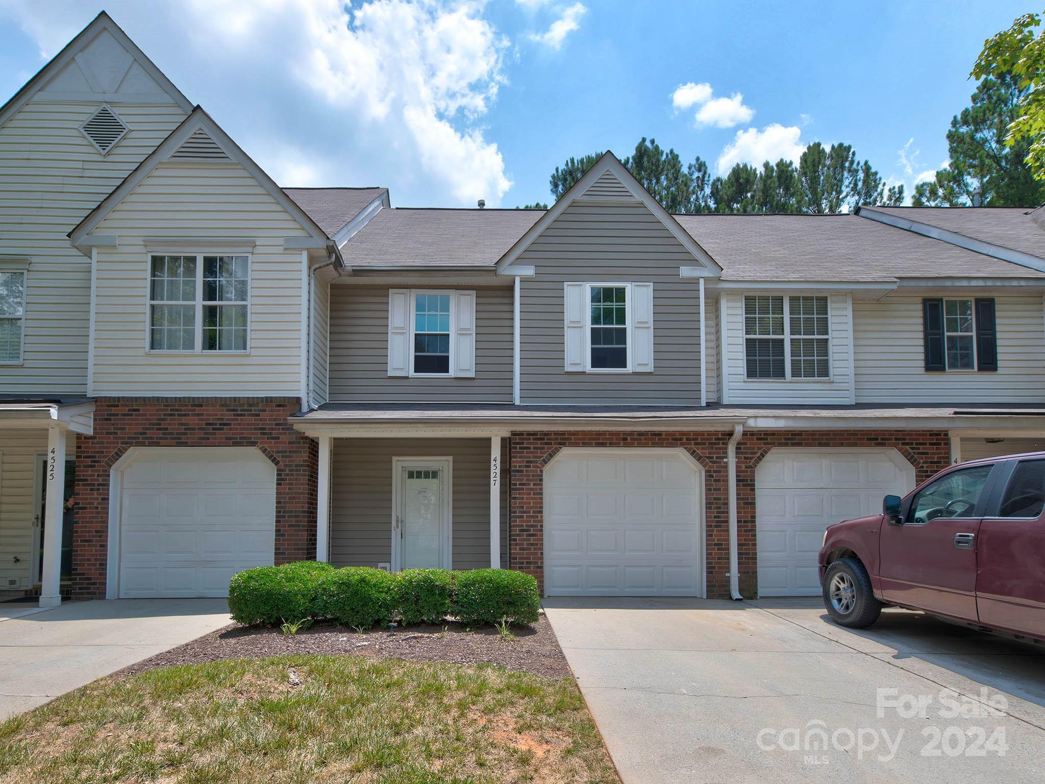 Panther Pl, Charlotte, NC 28269