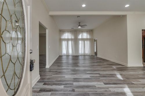 16521 Fenwick Blvd, Edmond, OK, 73012-7083 | Card Image